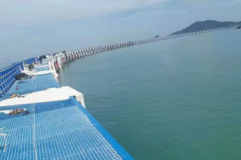 Cerca de pilotes de 1800 metros del rancho marino de la montaña Zhoushan Xuan